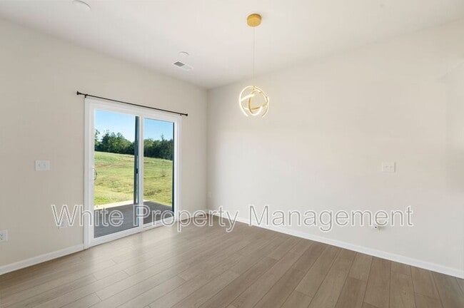 Building Photo - 2039 Morning Gold Dr