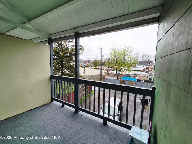 Building Photo - 70 Green Pl