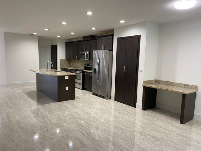 Building Photo - 281 Bella Sol Way