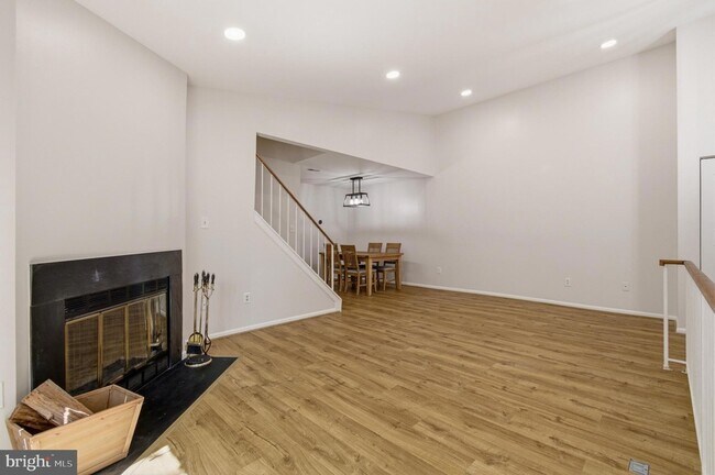 Building Photo - 18036 Rolling Meadow Way
