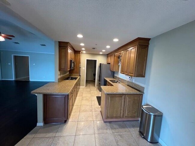 Building Photo - 228 Constellation Dr