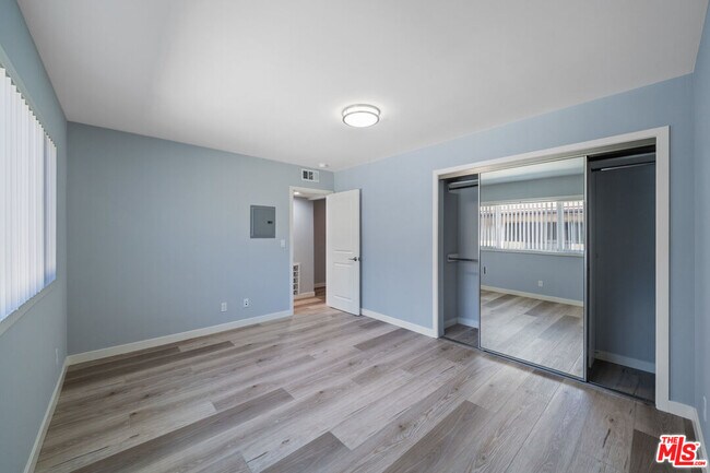 Building Photo - 1116 San Rafael Ave
