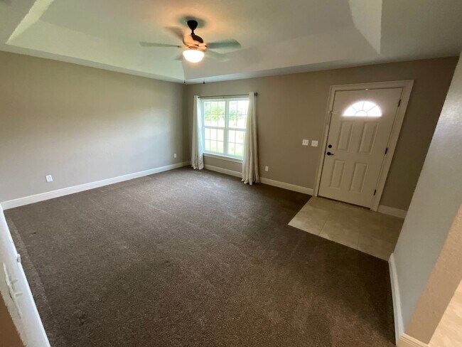 Building Photo - 455 Marion Oaks Ln