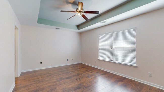 Building Photo - Townhome living in Richmond Hill's Creekside Subdivision - Community Pool and Playground
