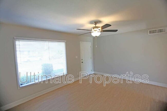 Building Photo - 3809 W Crocus Dr