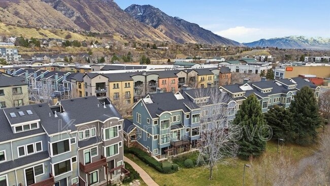 Building Photo - 5069 N River Park Way