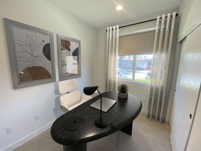 Building Photo - Advent - Three Story Townhome W/ Attached ...