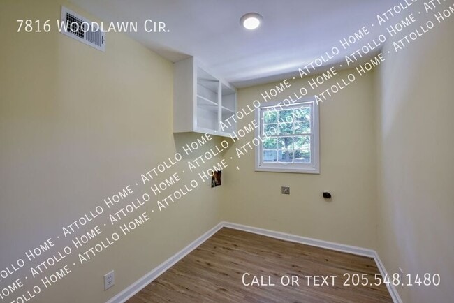 Building Photo - 7816 Woodlawn Cir