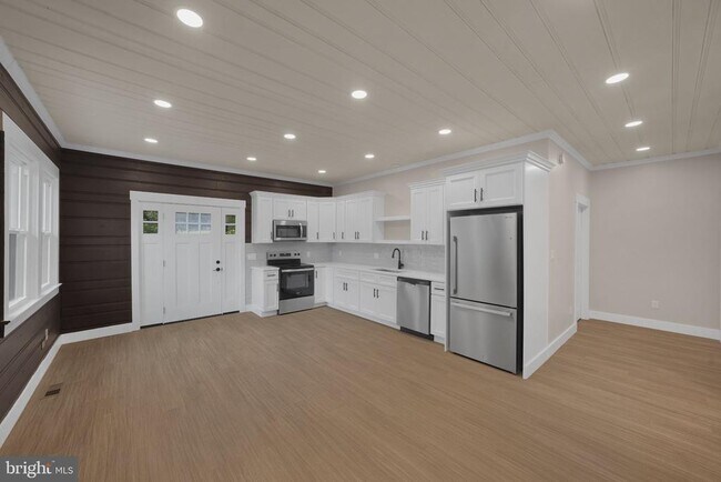 Building Photo - 71 Dreamland Park Dr