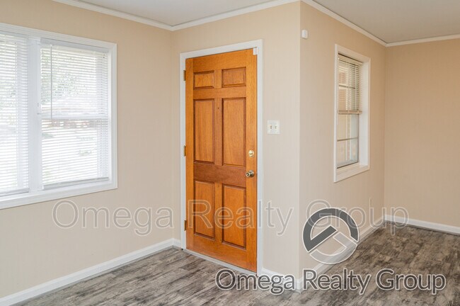 Building Photo - 3544 Cottonwood Dr