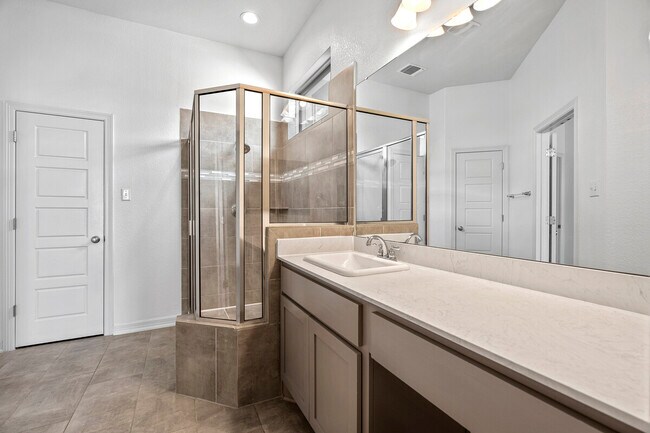 Building Photo - 18005 Pomelo Ln