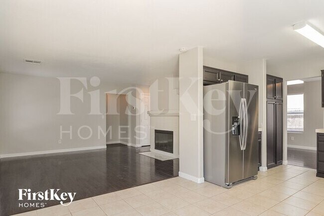 Building Photo - 2054 Fallsburg Way
