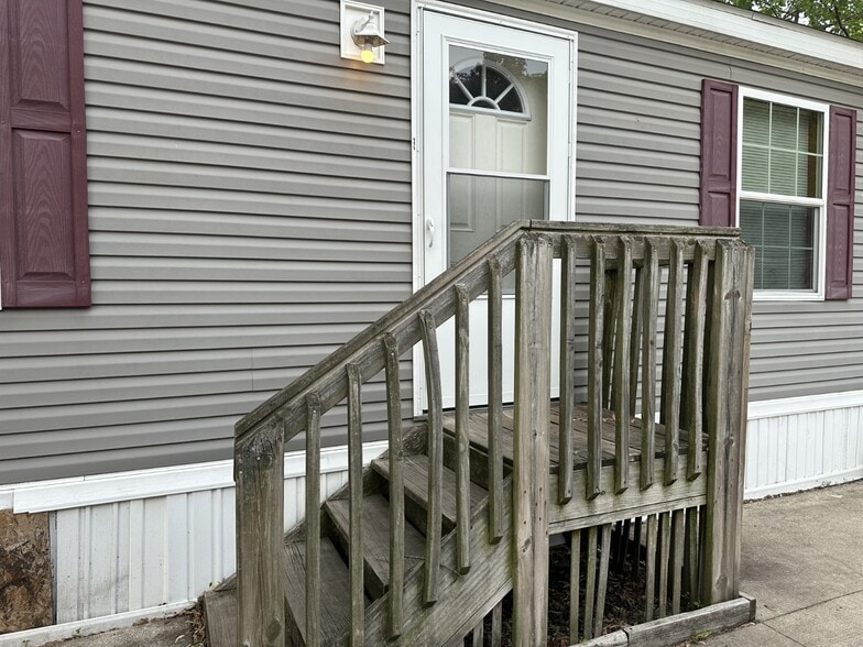 Building Photo - 76 E U.S. Hwy 6