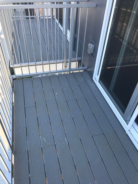 Building Photo - 1118 Litton Ave