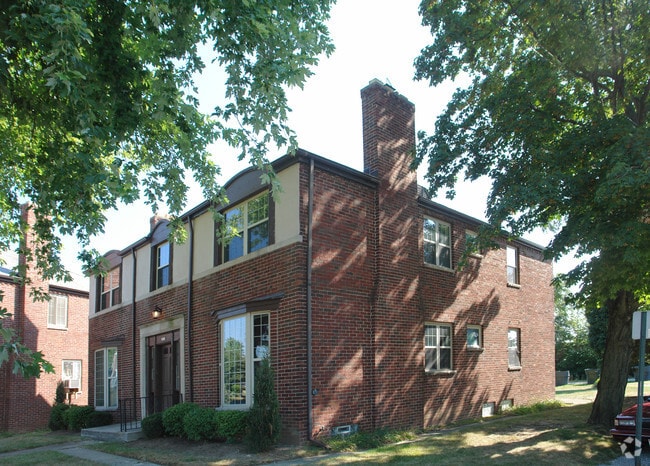Primary Photo - 1680 Northwest Blvd