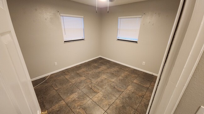 Building Photo - 3379 North Ave