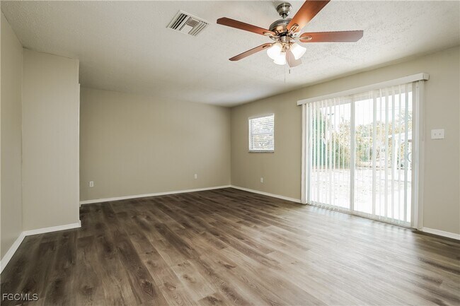 Building Photo - 5107 5th St W