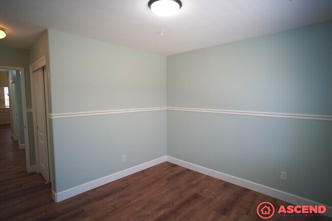 Building Photo - 10205 Huntington Downs Ave