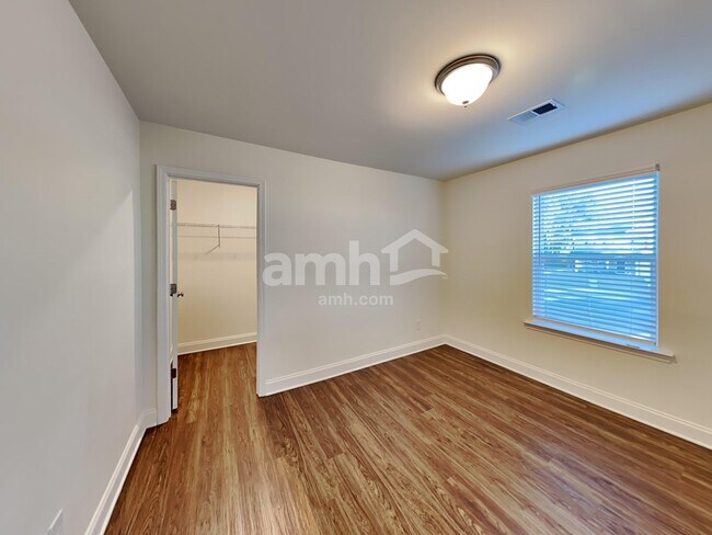 Building Photo - 225 Rivulet Dr