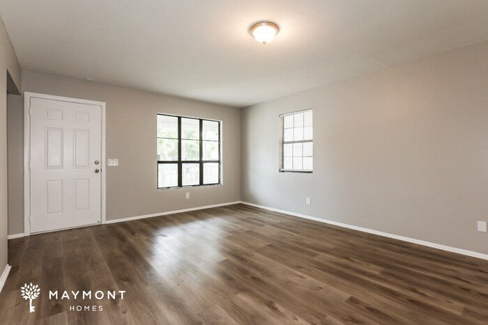 Building Photo - 1012 E 26th Ave