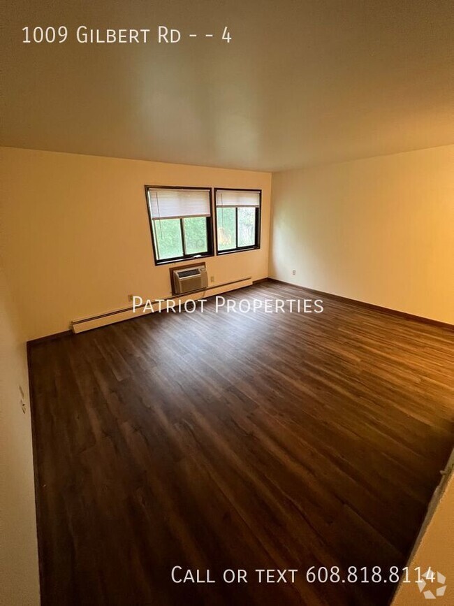 Building Photo - 1 bed/1 bath apartment in Madison, WI!