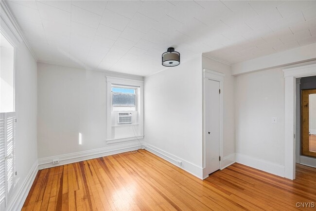 Building Photo - 22 Jordan St