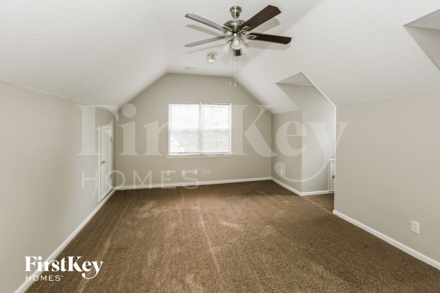 Building Photo - 7115 Scuppernong Ct