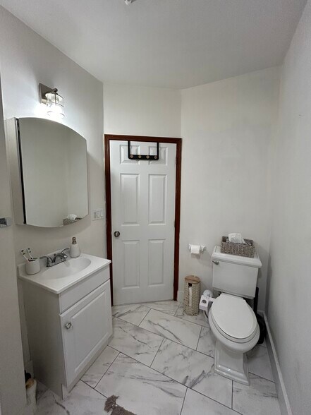 Building Photo - 107-2 Atlantic St