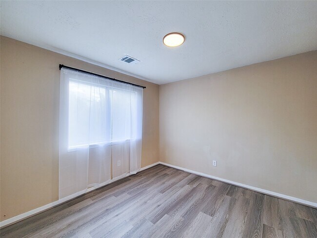 Building Photo - 4626 Jaymar Dr