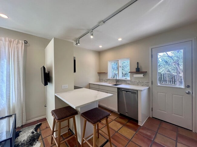 Building Photo - Turnkey Northside Casita in a Garden Setting