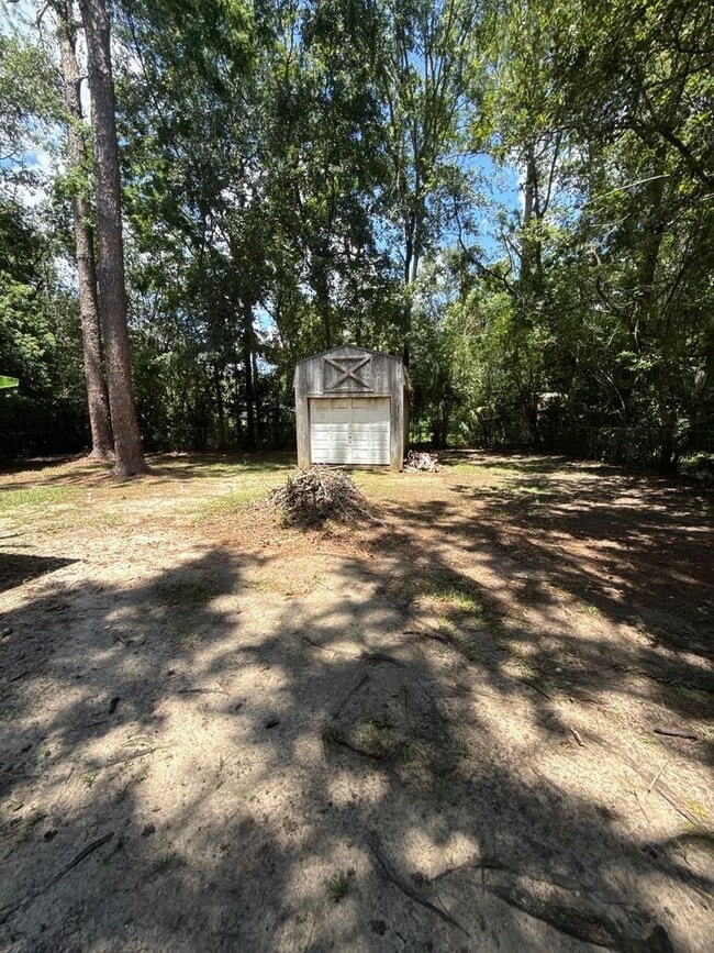 Building Photo - 4 bed/ 2.5 bath home, Walk to the stadium!...