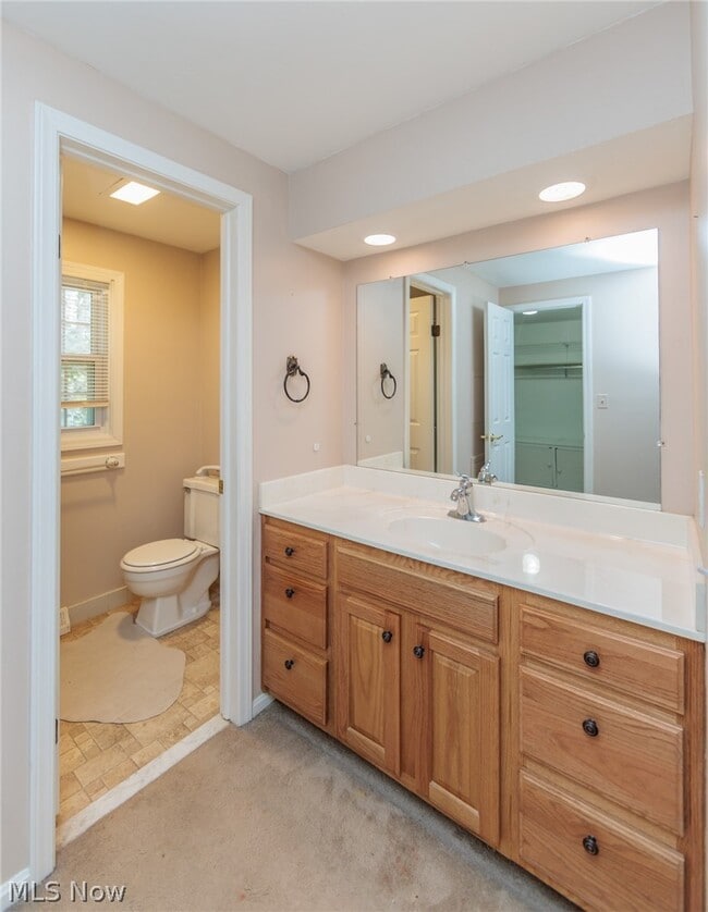 Building Photo - 33403 Cromwell Dr