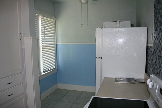 Building Photo - 412 W Polk St