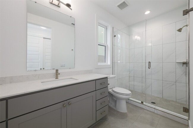 Building Photo - 4703 Unity Cir