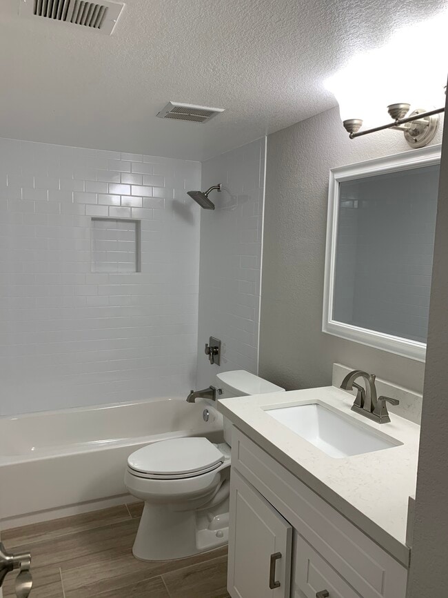 Building Photo - 6438 N 77th Way