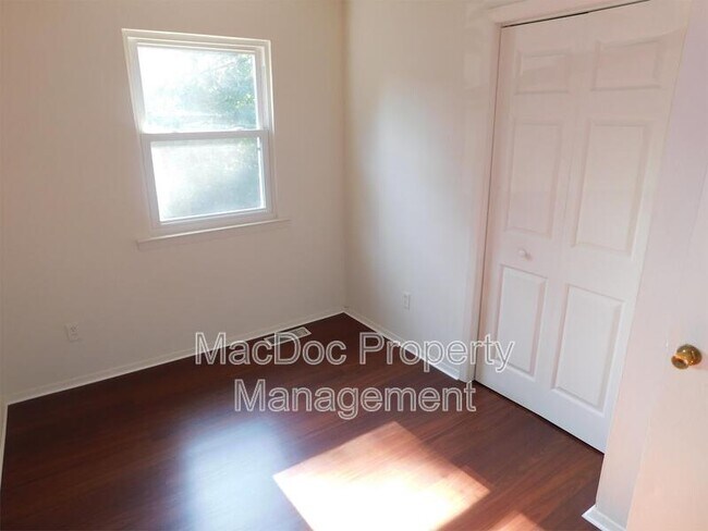 Building Photo - 619 Anvil Rd