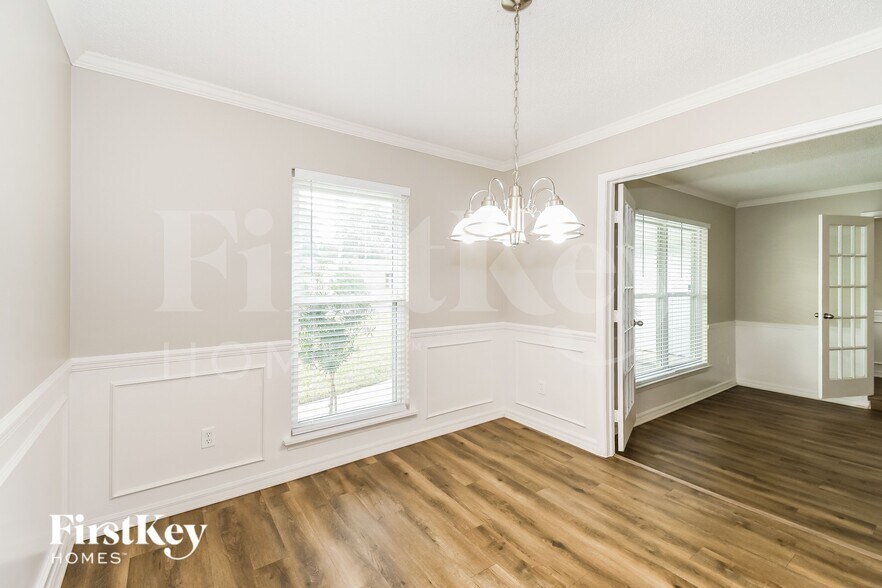 Building Photo - 3254 Remler Dr S