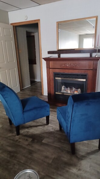 Building Photo - 105 19th St