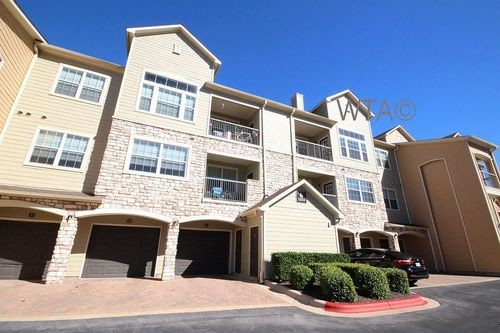 Building Photo - 12215 Hunters Chase Dr