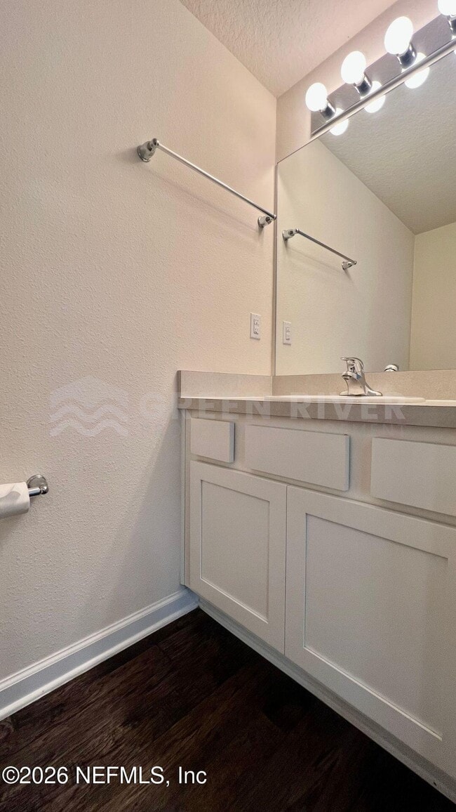 Building Photo - 294 Aralia Ln