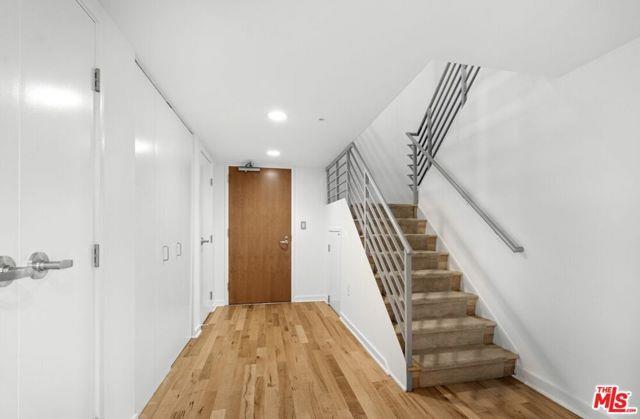 Building Photo - 13700 Marina Pointe Dr