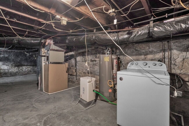 Building Photo - 180 E Patterson Ave