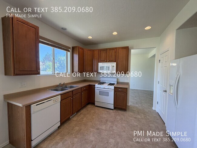 Building Photo - 149 S 2035 W