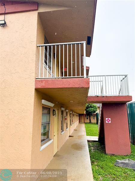 Building Photo - 95 NE 41st St