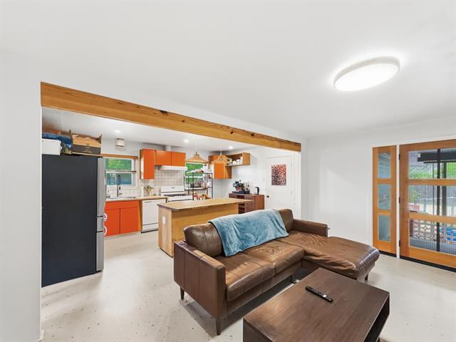 Building Photo - 2137 Lenamon Dr