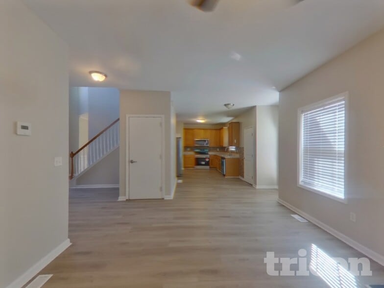 Building Photo - 374 Madison Ave