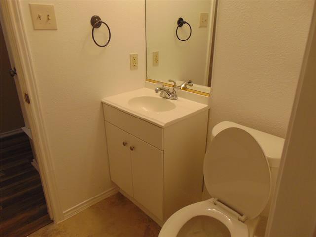 Building Photo - 200 Callender Dr