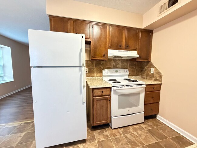 Building Photo - 4401 Landside Dr