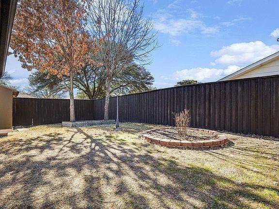 Building Photo - 1710 Hanover Dr