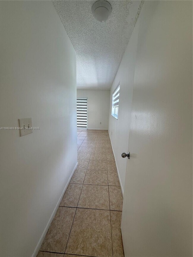 Building Photo - 14378 SW 96th Terrace